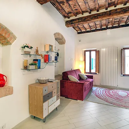 Апартаменти Cozy In The Heart Of Сієна